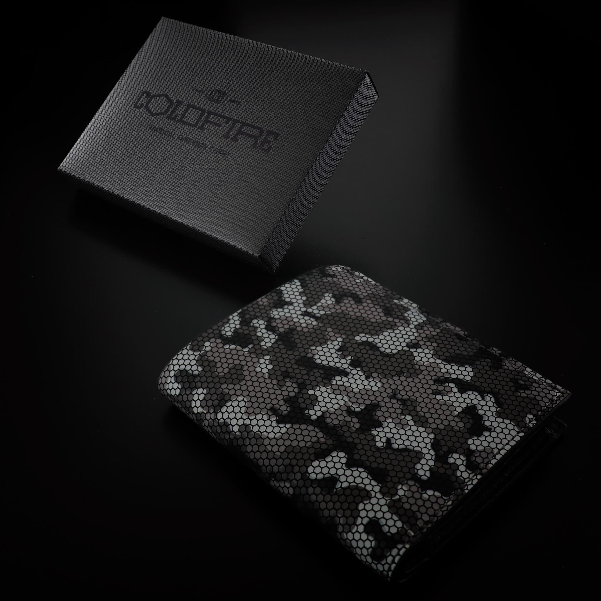 малък унисекс портфейл естествена кожа черно-сив камуфлажен принт луксозна кутия - Fusion | COLDFIRE