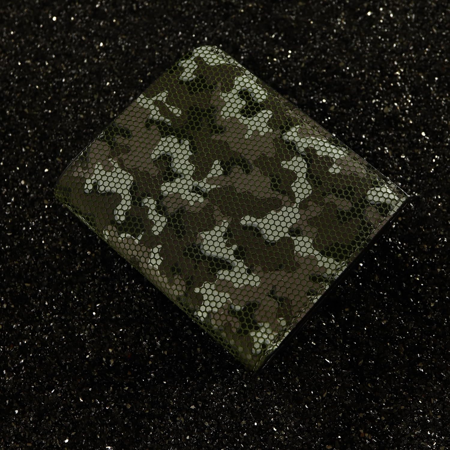 Unisex Wallet 6cc & Coin Pocket - Peridot | COLDFIRE - lifestyle